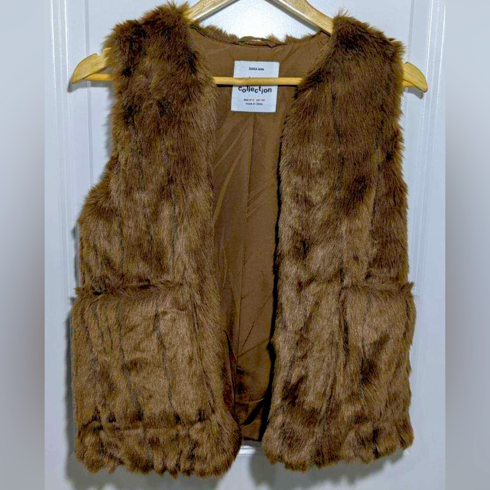 Zara faux fur vest size US 9/10 girls